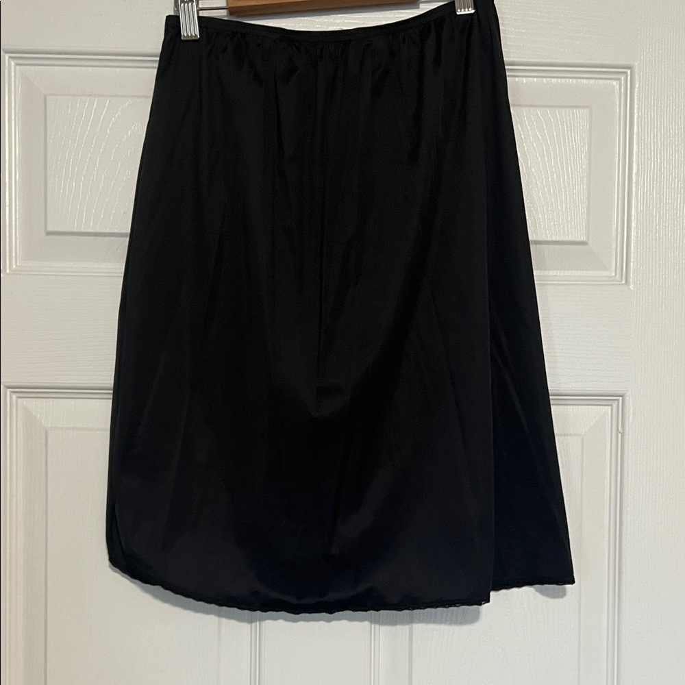 Vanity fair Black midi slip